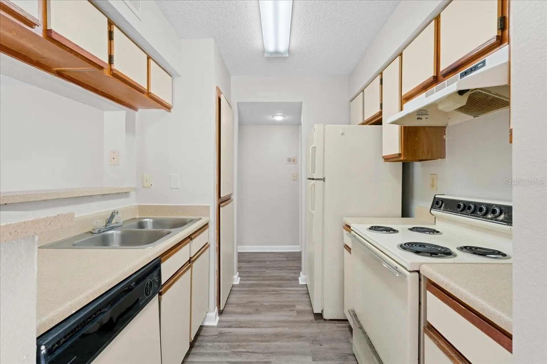 8641 Fancy Finch Drive Tampa FL 33614