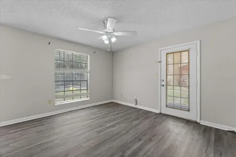 8641 Fancy Finch Drive Tampa FL 33614