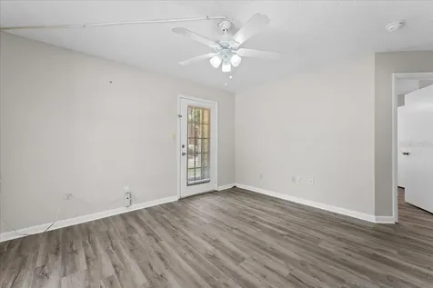 8641 Fancy Finch Drive Tampa FL 33614