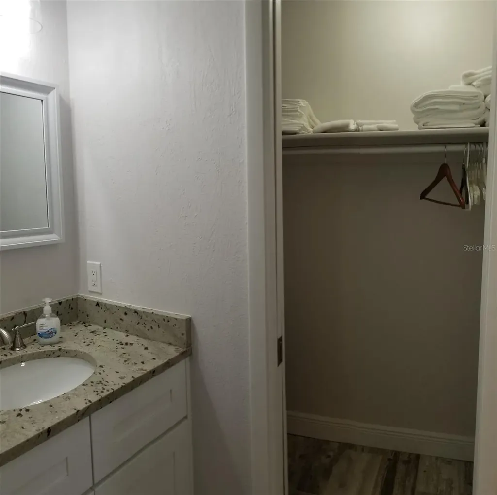 2772 Woodgate Lane Sarasota FL 34231
