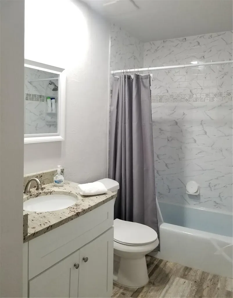 2772 Woodgate Lane Sarasota FL 34231