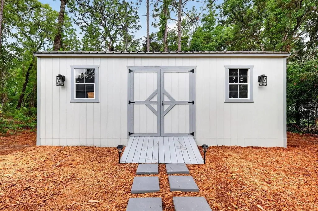 2075 County Road 243f Wildwood FL 34785