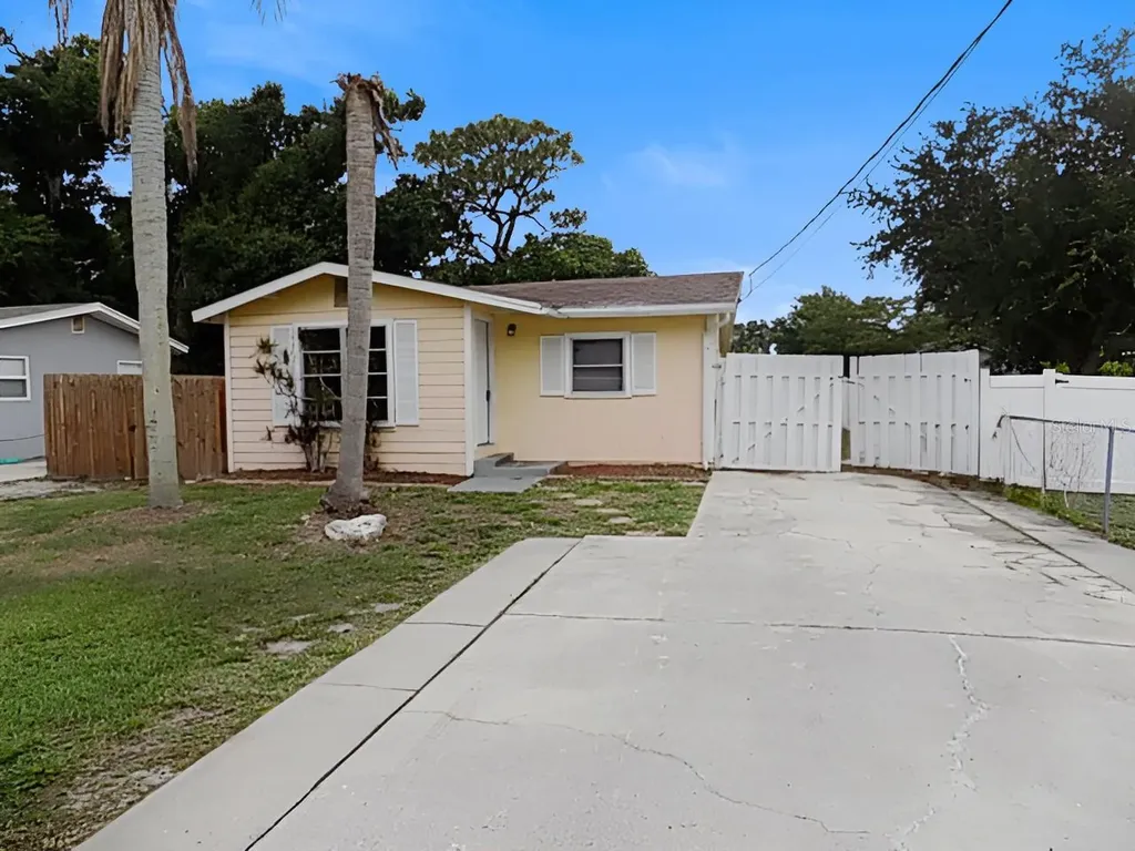 4610 Sloan Avenue Sarasota FL 34233