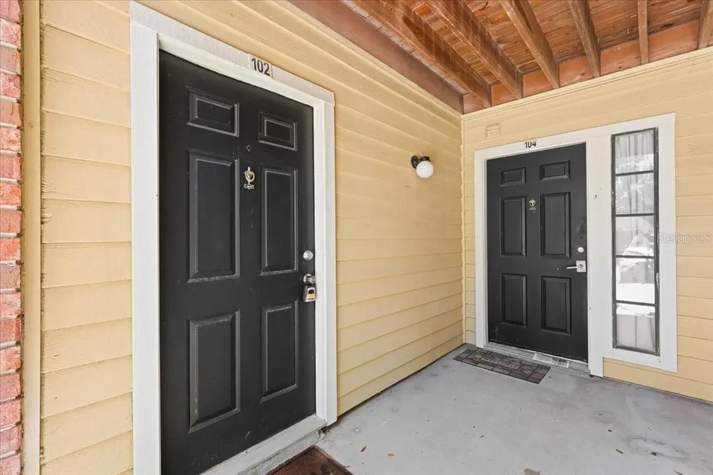 8641 Fancy Finch Drive Tampa FL 33614