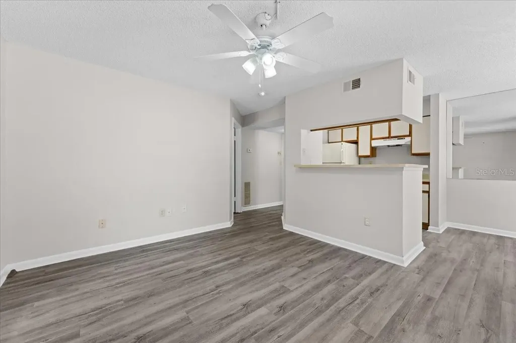 8641 Fancy Finch Drive Tampa FL 33614