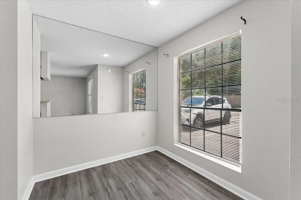 8641 Fancy Finch Drive Tampa FL 33614