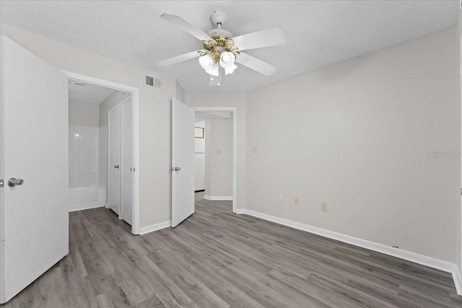 8641 Fancy Finch Drive Tampa FL 33614