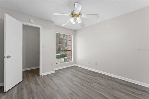 8641 Fancy Finch Drive Tampa FL 33614
