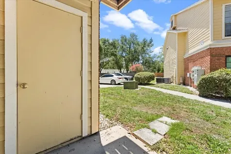 8641 Fancy Finch Drive Tampa FL 33614
