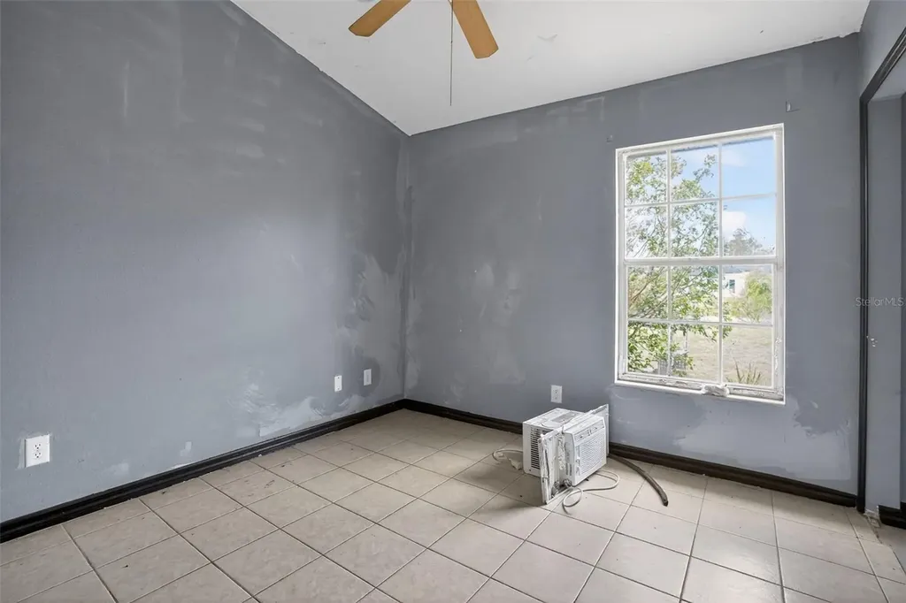 2760 39th Avenue NE Naples FL 34120