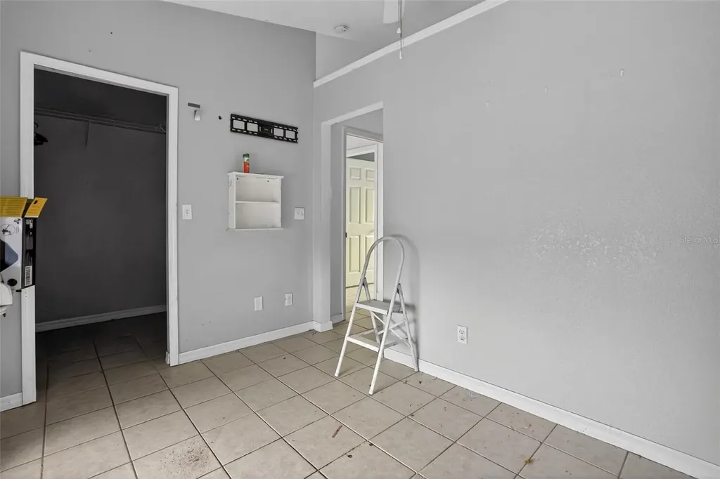 2760 39th Avenue NE Naples FL 34120