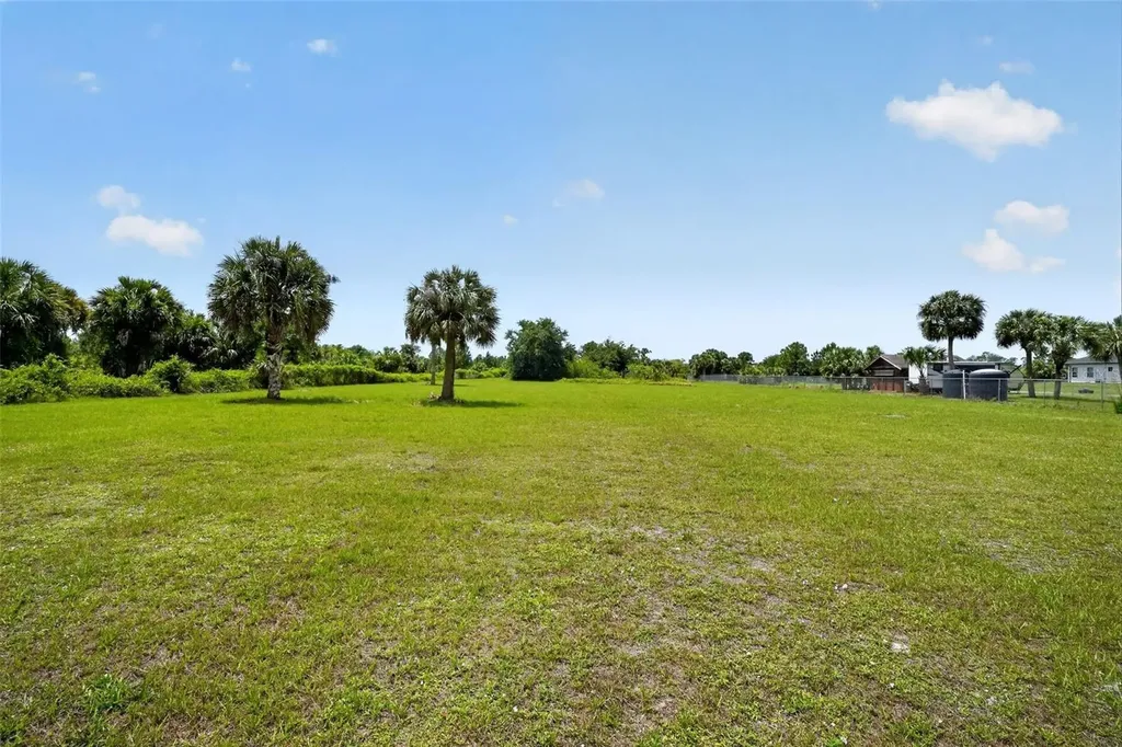 2760 39th Avenue NE Naples FL 34120