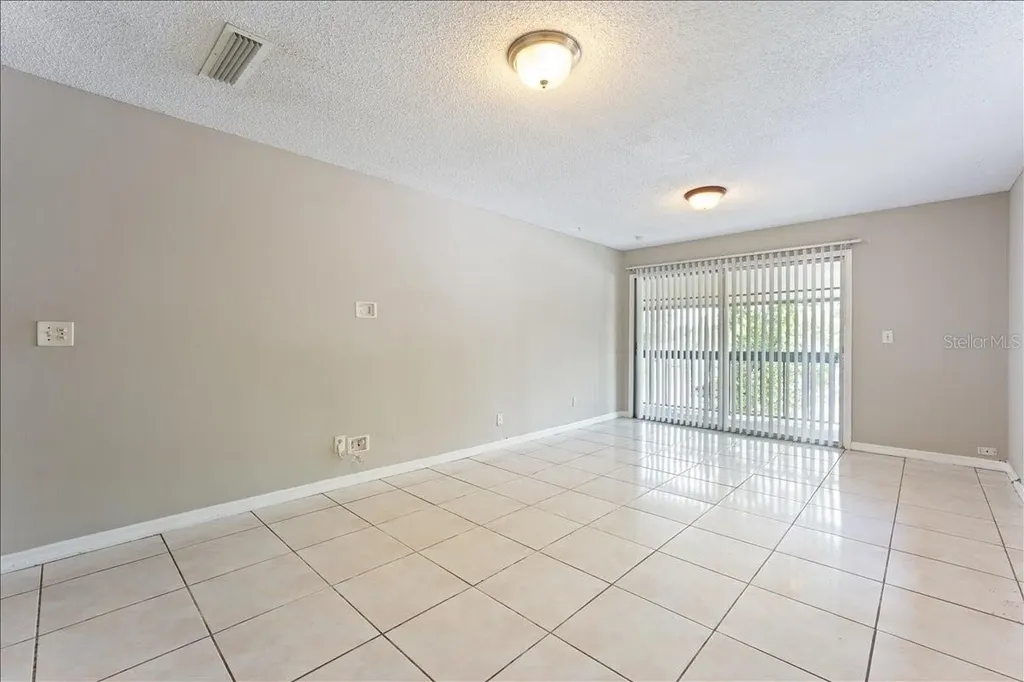 6345 Newtown Circle Tampa FL 33615
