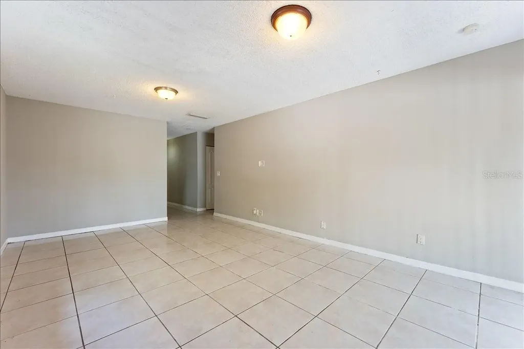 6345 Newtown Circle Tampa FL 33615