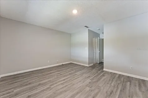 6345 Newtown Circle Tampa FL 33615