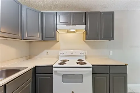 6345 Newtown Circle Tampa FL 33615