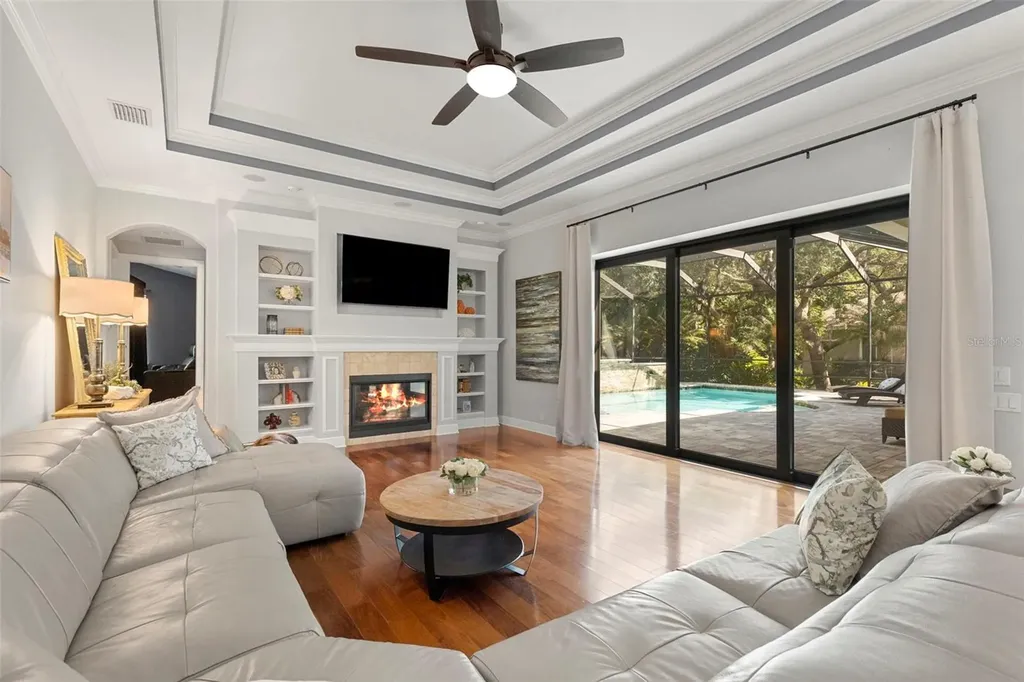5717 Ternwater Place Lithia FL 33547
