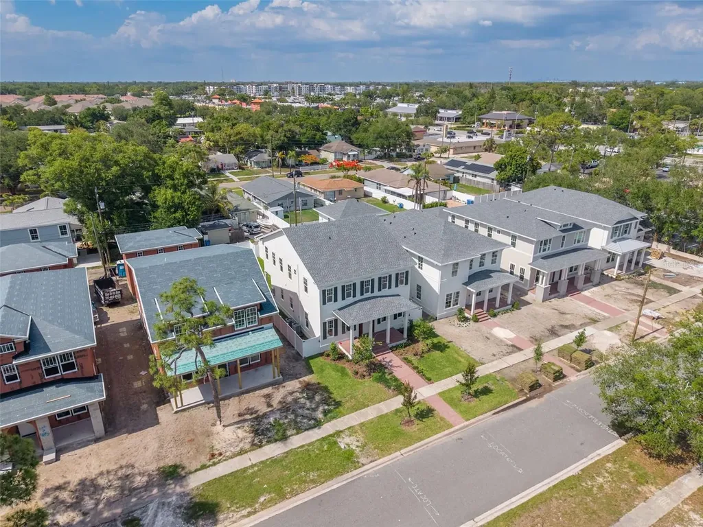 465 47th Avenue N St Petersburg FL 33703