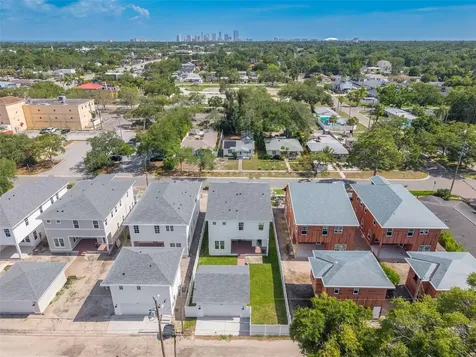 465 47th Avenue N St Petersburg FL 33703