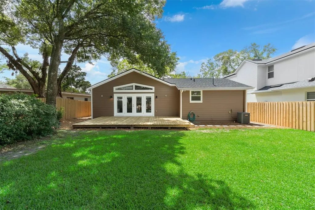1037 N Shine Avenue Orlando FL 32803