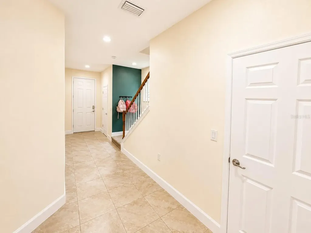 6118 Voyagers Place Apollo Beach FL 33572