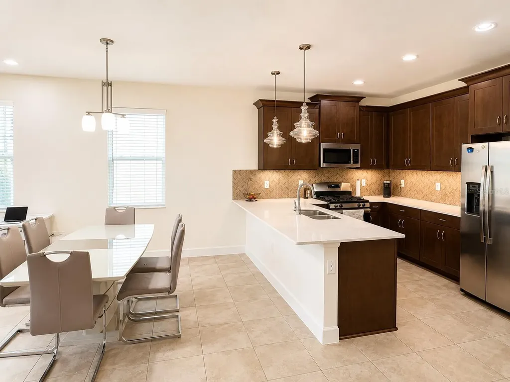 6118 Voyagers Place Apollo Beach FL 33572