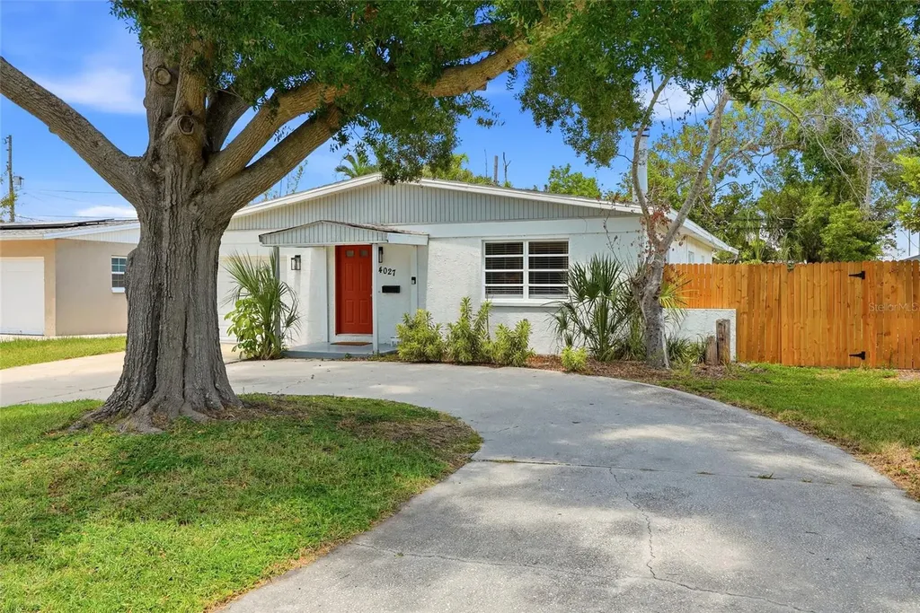 4027 Huntington Street NE St Petersburg FL 33703