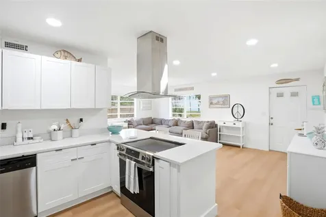 4027 Huntington Street NE St Petersburg FL 33703