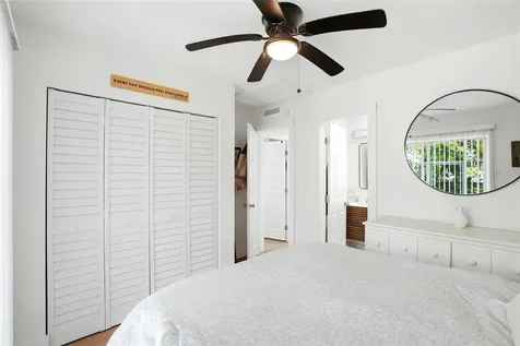 4027 Huntington Street NE St Petersburg FL 33703