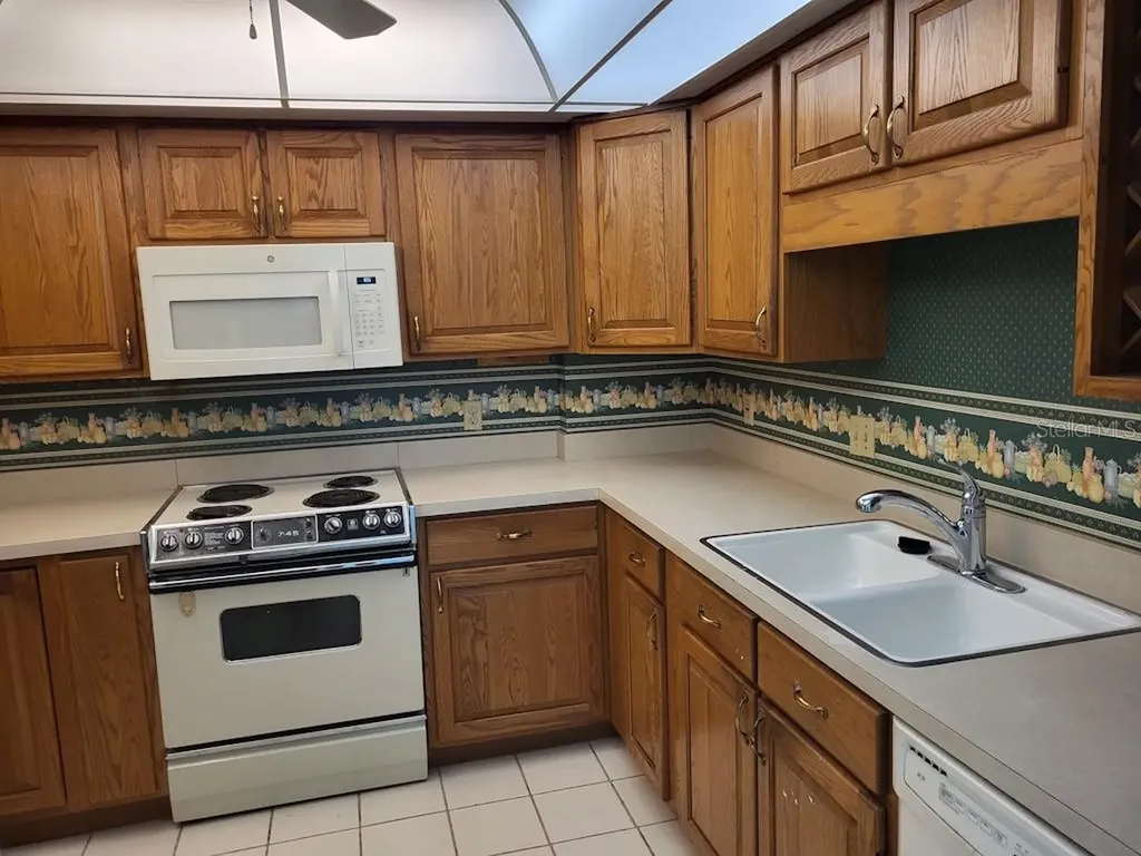 1 Key Capri Treasure Island FL 33706