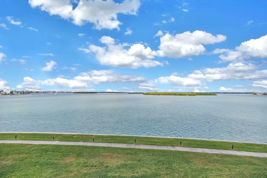 1 Key Capri Treasure Island FL 33706