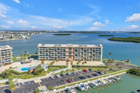 1 Key Capri Treasure Island FL 33706
