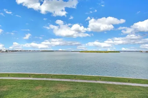 1 Key Capri Treasure Island FL 33706