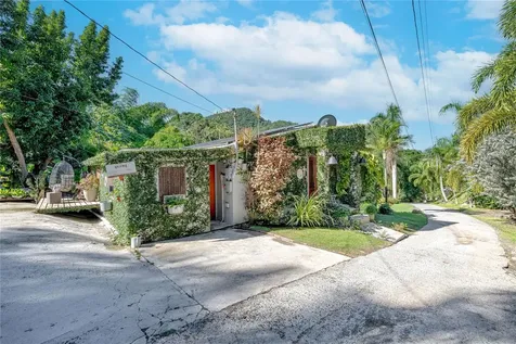 Sr 310 Km 0.8 Las Quebradas, Hacienda Tres Casitas Cabo Rojo PR 00623