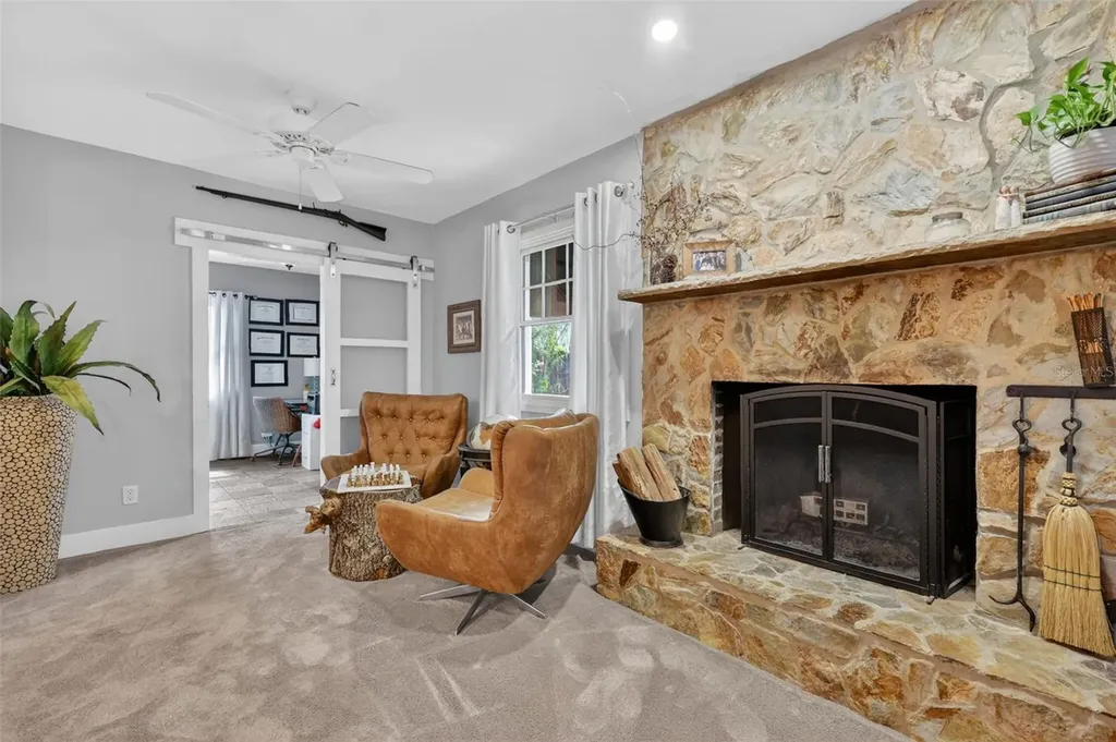 414 W 12th Avenue Mount Dora FL 32757
