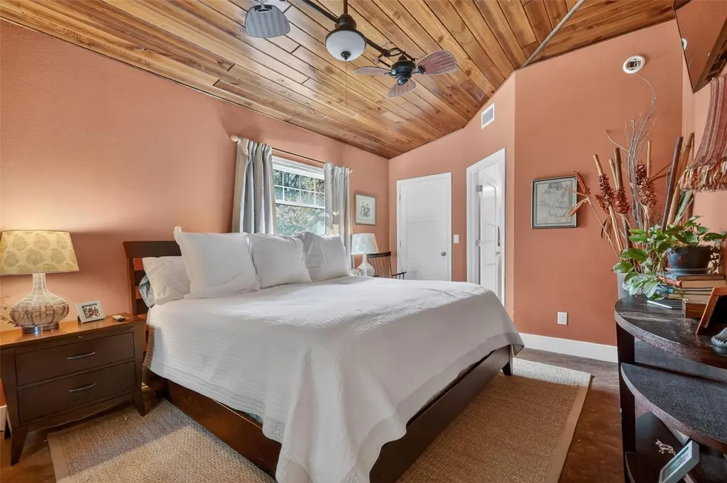 414 W 12th Avenue Mount Dora FL 32757