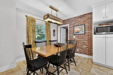 414 W 12th Avenue Mount Dora FL 32757
