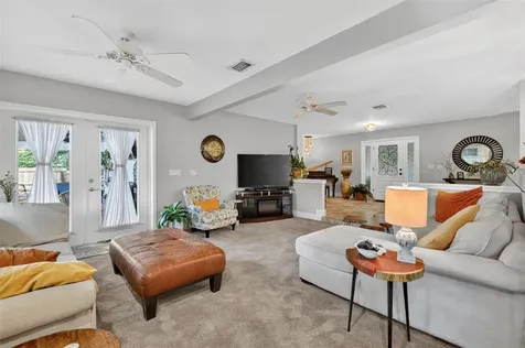 414 W 12th Avenue Mount Dora FL 32757