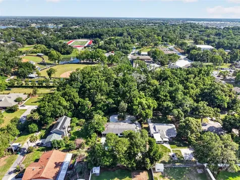 414 W 12th Avenue Mount Dora FL 32757
