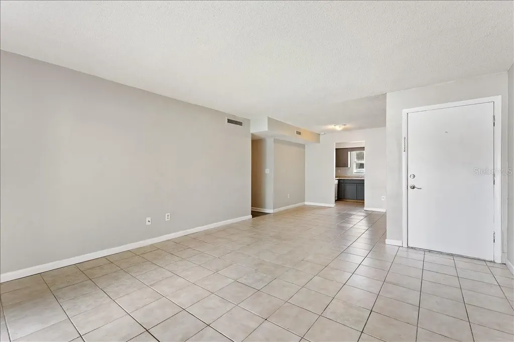 7210 N Manhattan Avenue Tampa FL 33614