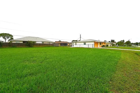 232 San Marino Avenue North Port FL 34287