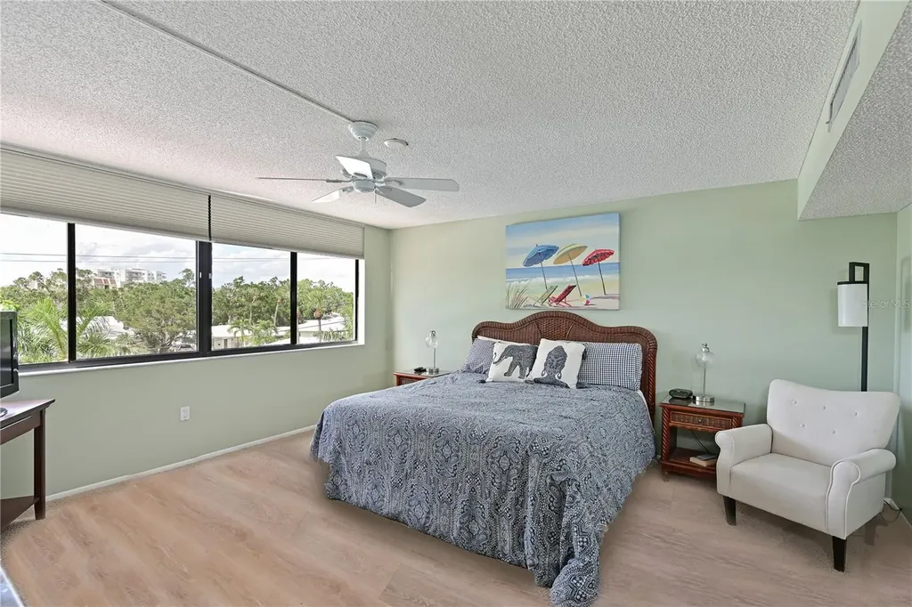 6287 Midnight Pass Road Sarasota FL 34242