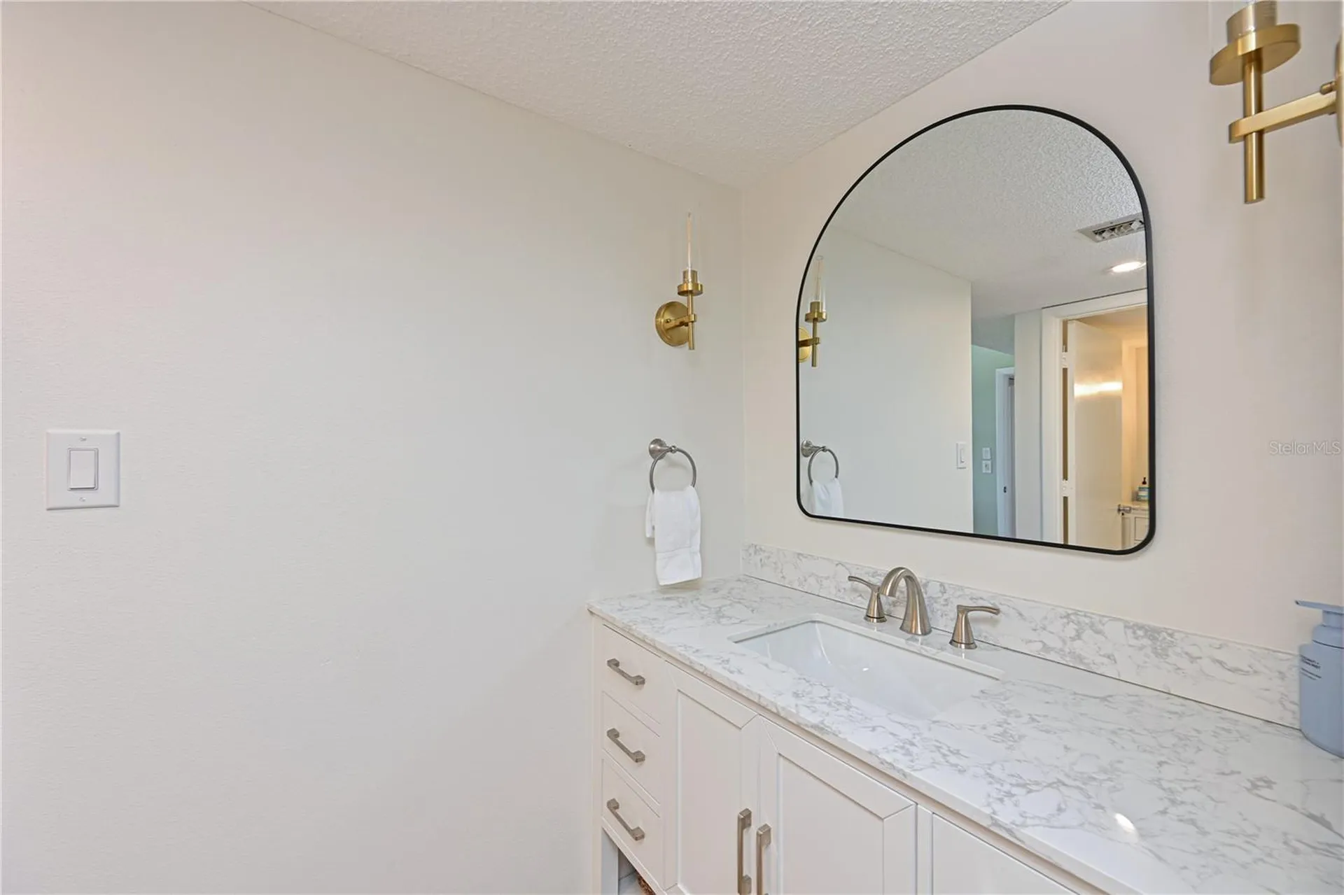6287 Midnight Pass Road Sarasota FL 34242