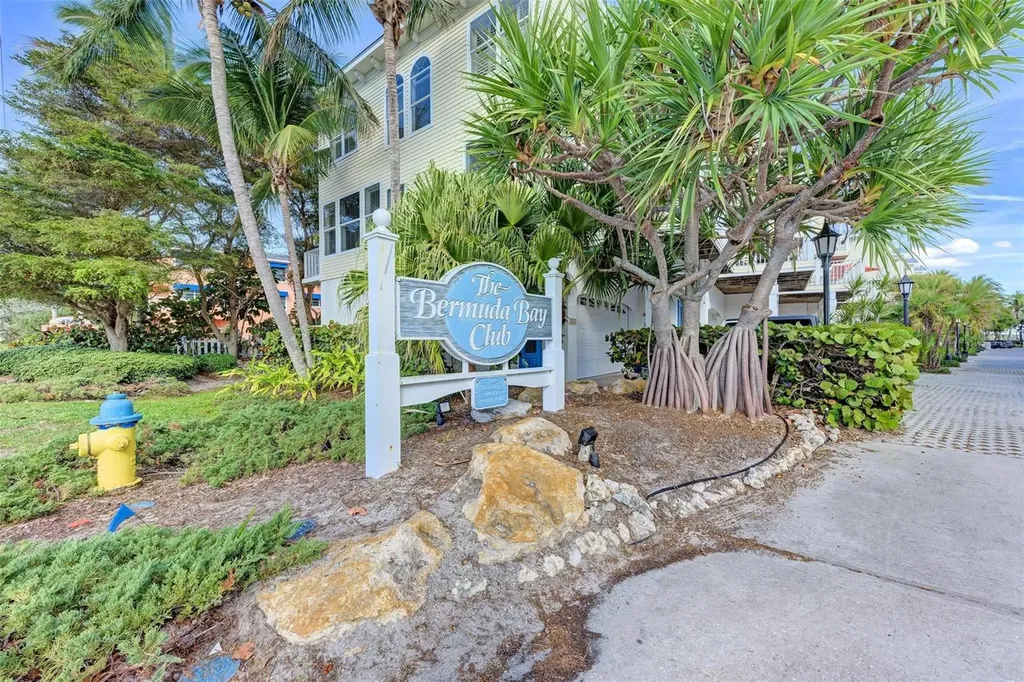 1469 Gulf Drive N Bradenton Beach FL 34217