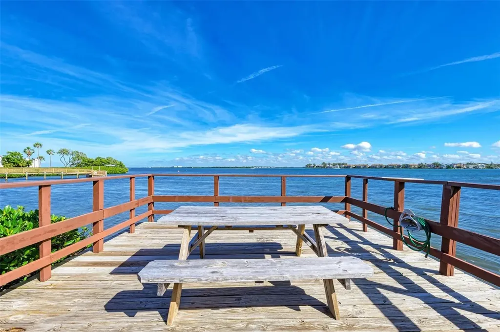 1469 Gulf Drive N Bradenton Beach FL 34217