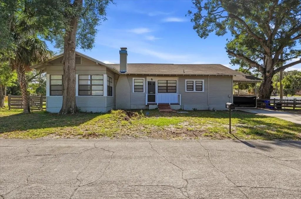 1950 Richmond Road Lakeland FL 33803