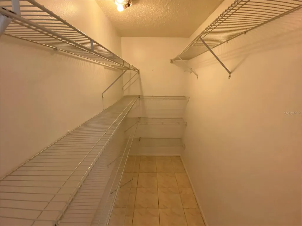2713 Oak Park Way Orlando FL 32822