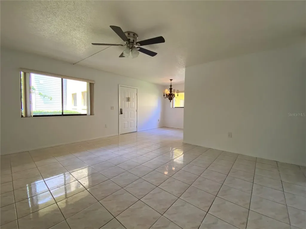 2713 Oak Park Way Orlando FL 32822