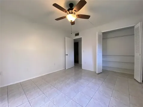 2713 Oak Park Way Orlando FL 32822