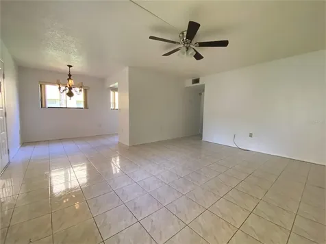 2713 Oak Park Way Orlando FL 32822